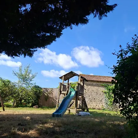 Domaine De La Bréssandière Habitación en casa particular