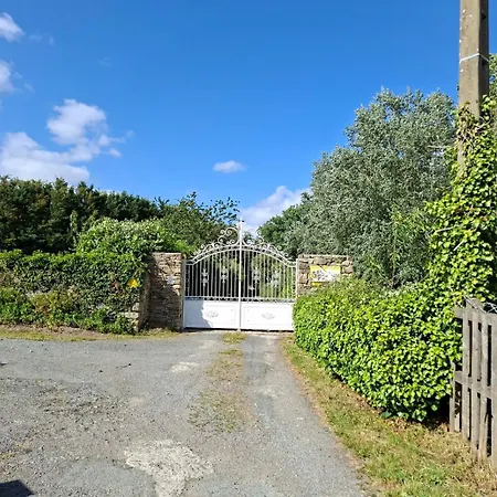 Domaine De La Bréssandière Habitación en casa particular Châtillon-sur-Thouet